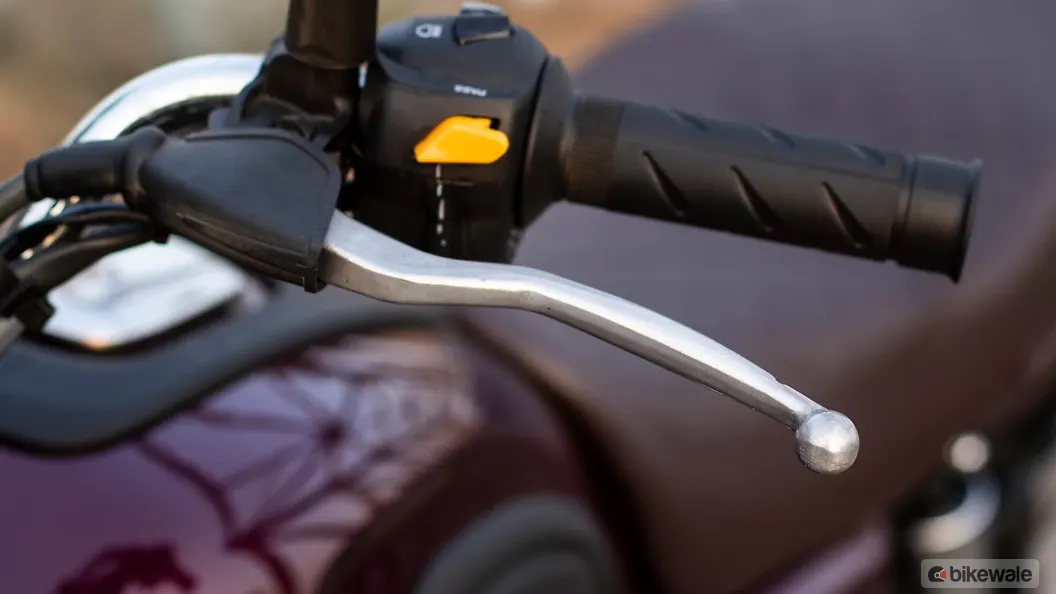 TVS Radeon Handle Bar Image BikeWale