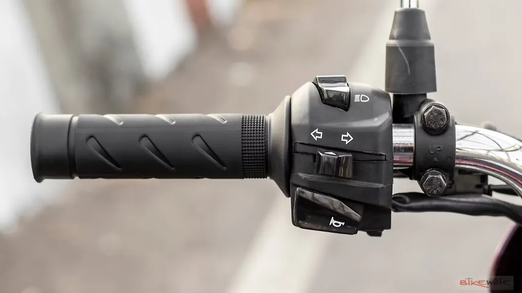 TVS Radeon Handle Bar Image BikeWale