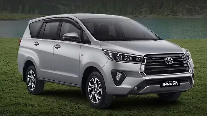 innova-crysta-facelift-right-front-three-quarter innova-crysta-facelift-right-front-three-quarter