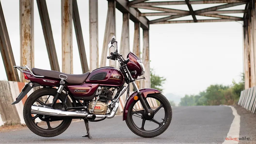 TVS Radeon Right Side View Image – BikeWale