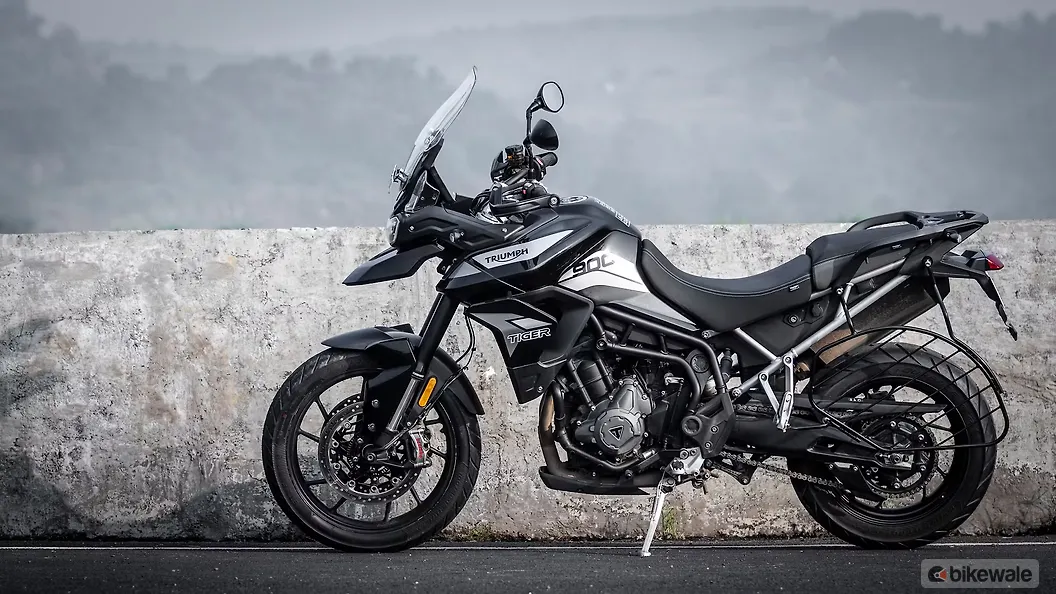 Triumph Tiger 900 [2020-2022] Rear View Image – BikeWale