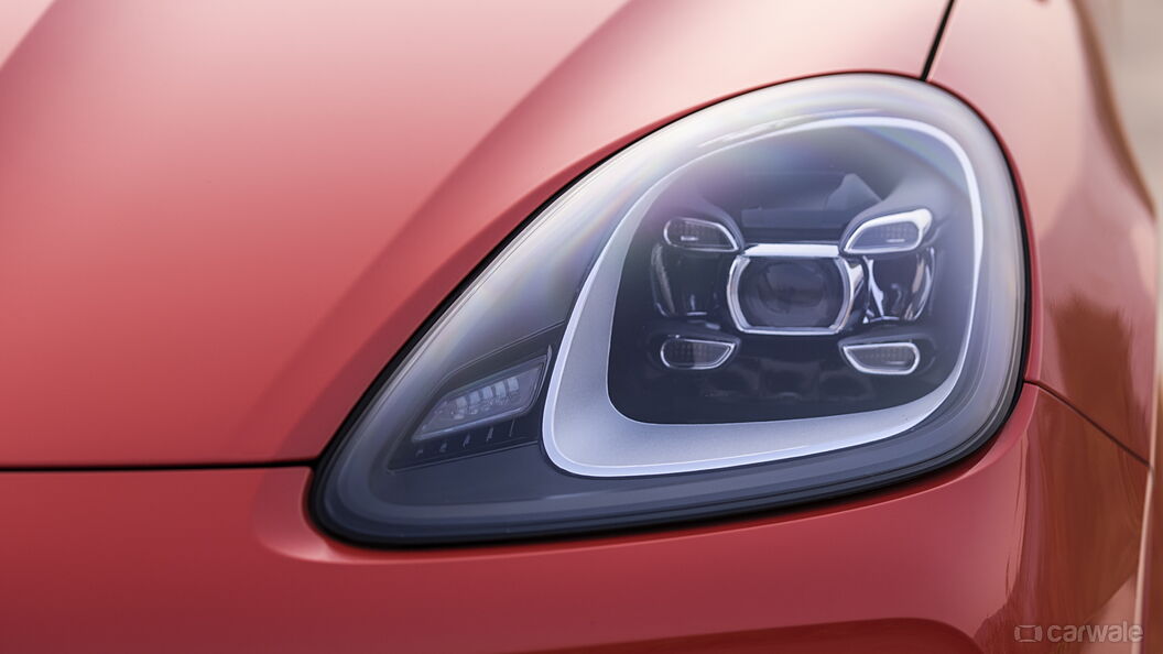 Porsche Cayenne Coupe Headlight
