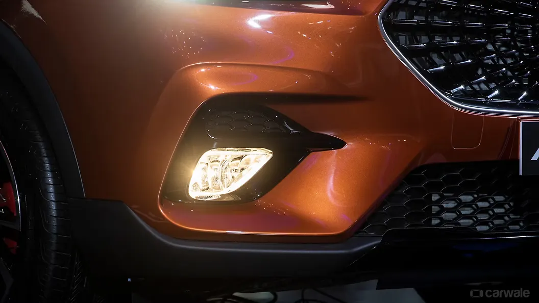 Astor Front Fog Lamp Image Astor Photos In India CarWale