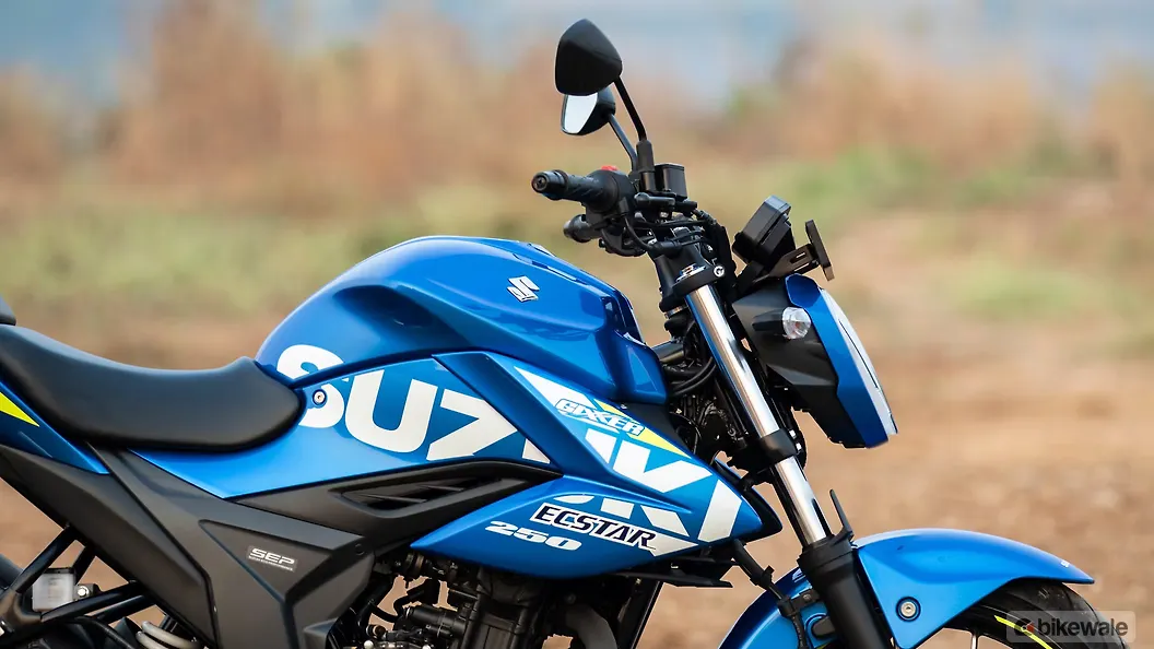 Suzuki Gixxer 250 Branding/Fuel Tank Decal Image BikeWale