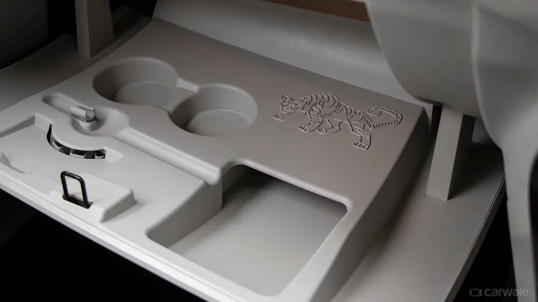 Nexon Glove Box Image, Nexon Photos in India CarWale