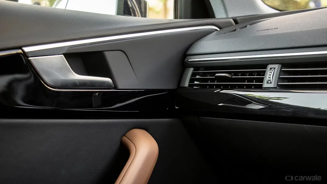 ऑडी a4 डैशबोर्ड