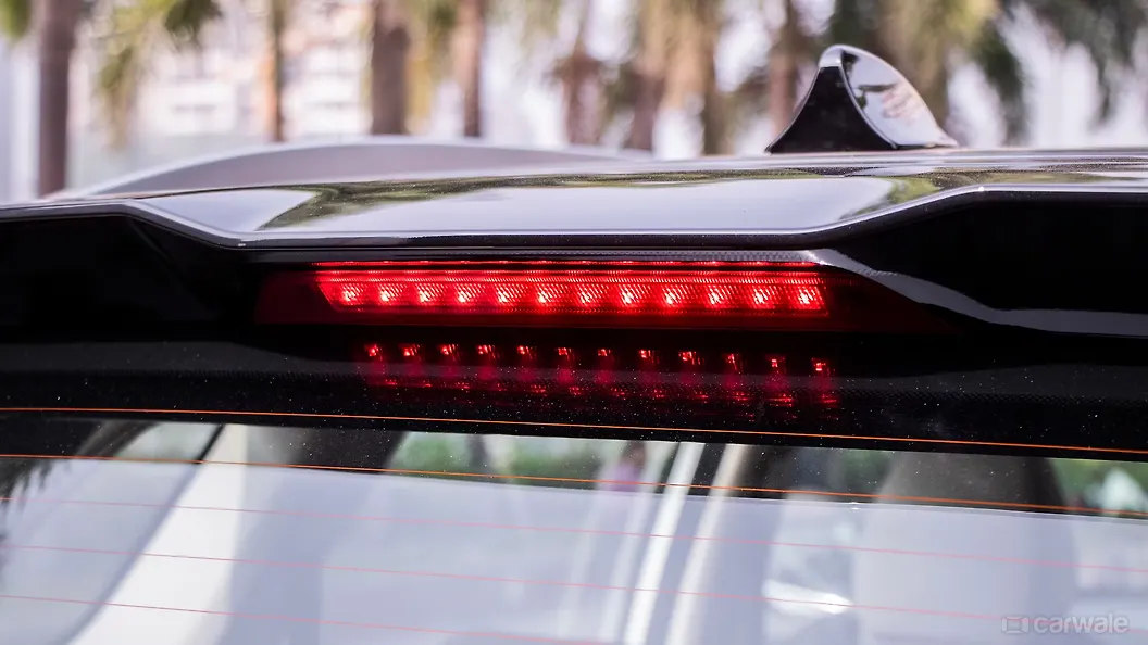 Hector Rear High Mounted Stop Lamp Image, Hector Photos in India CarWale