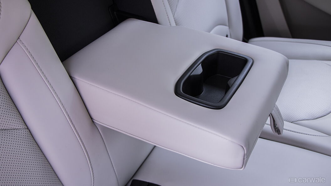MG Hector [2021-2023] Second Row Centre Arm Rest