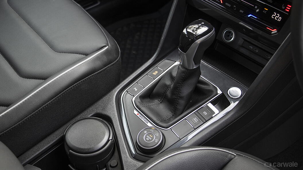 Tiguan Gear Shifter/Gear Shifter Stalk Image, Tiguan Photos in India ...