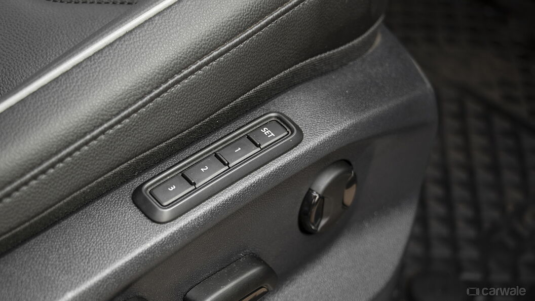 Volkswagen Tiguan Seat Memory Buttons