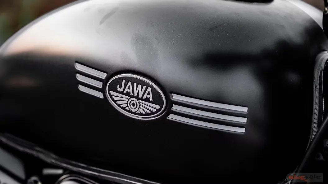 Jawa 42 Branding/Fuel Tank Decal Image BikeWale