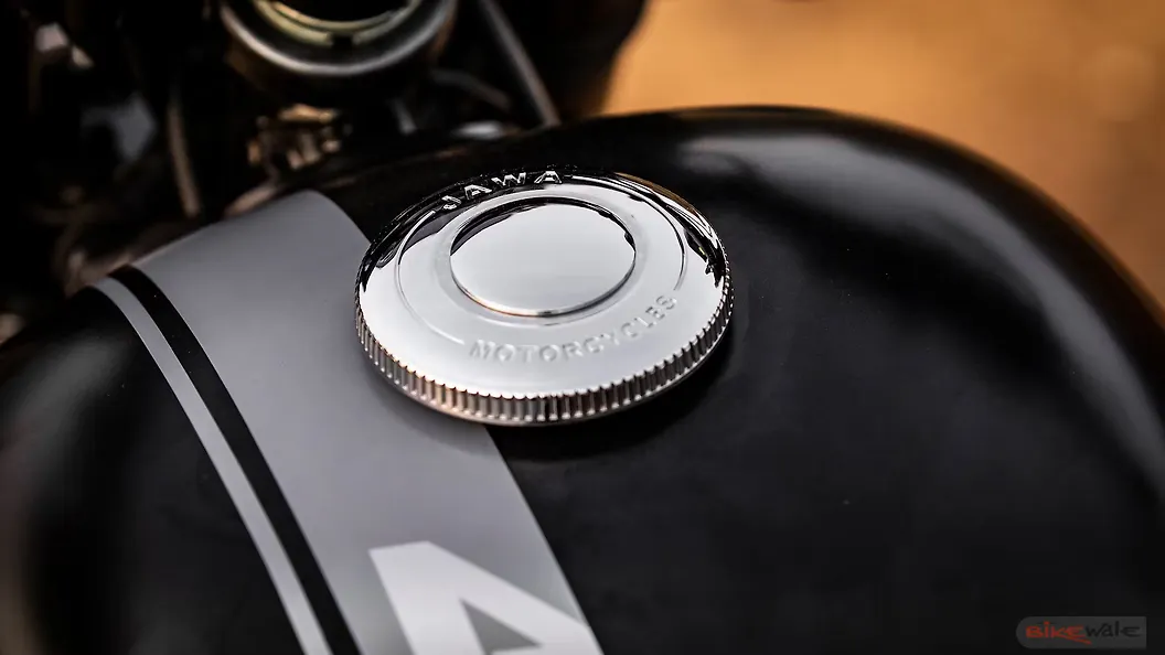 Jawa 42 Branding/Fuel Tank Decal Image BikeWale