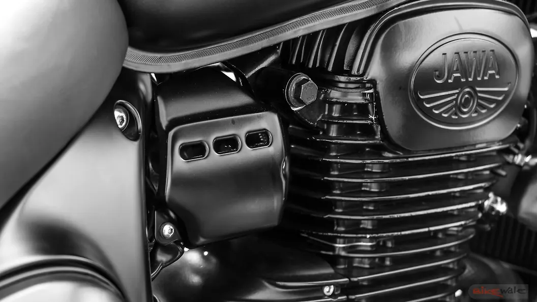 Jawa 42 Engine From Right Image – BikeWale