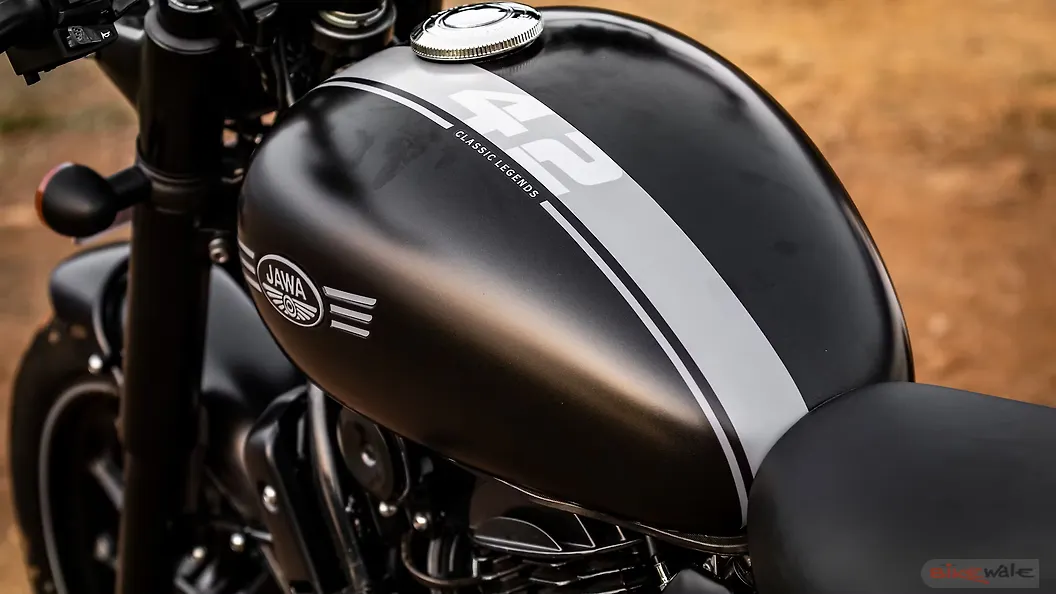Jawa 42 Branding/Fuel Tank Decal Image BikeWale