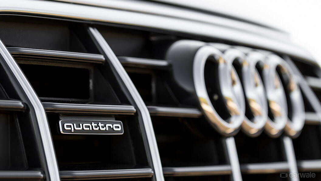 Audi Q5 Front Badge