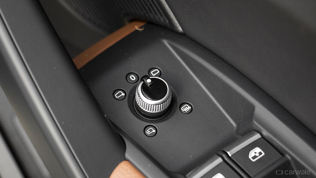 Audi Q5 Outer Rear View Mirror ORVM Controls