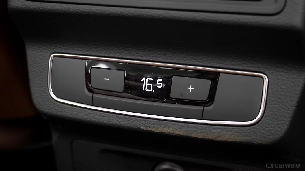 Q5 Rear Row AC Controls Image, Q5 Photos in India CarWale