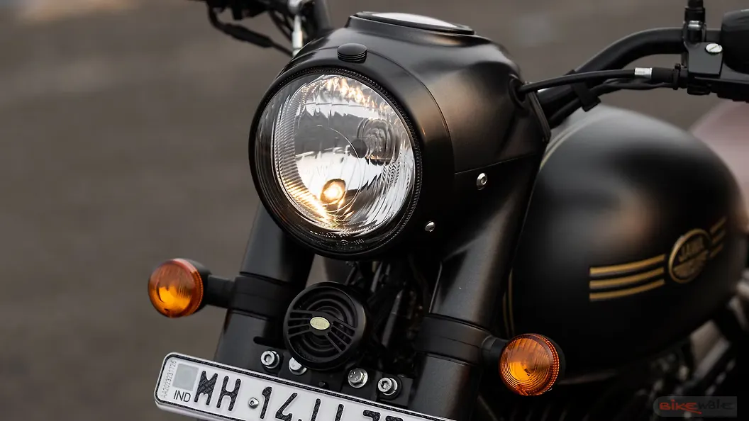 Jawa Perak Front Turn Indicators Image BikeWale