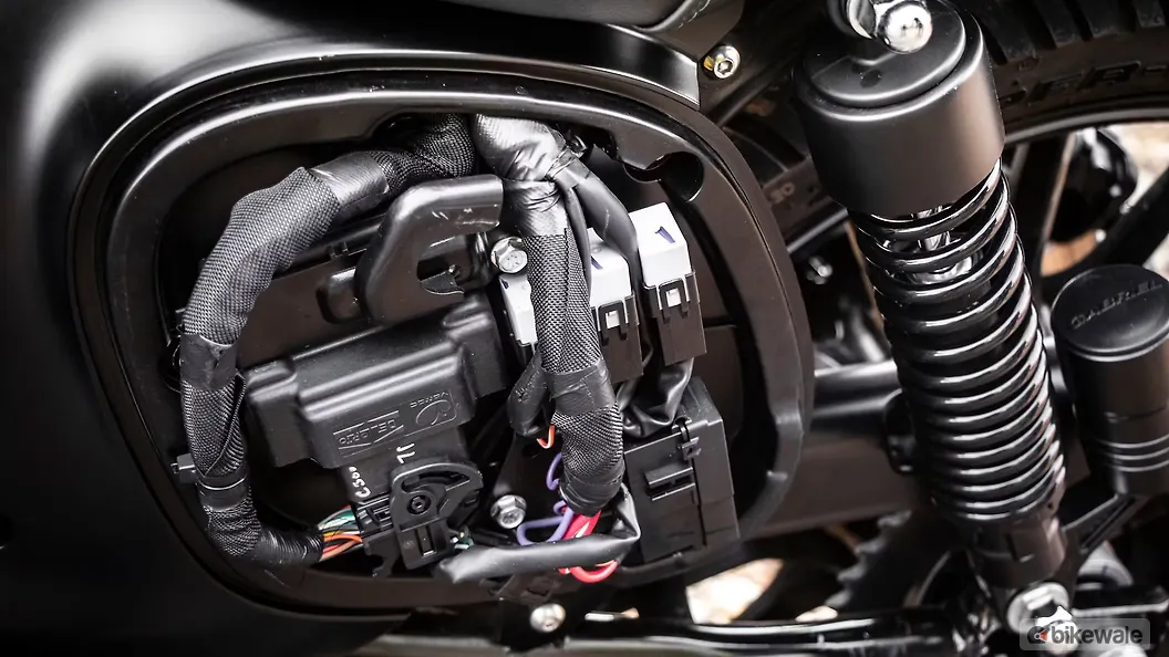 Jawa 42 Battery Compartment Image BikeWale