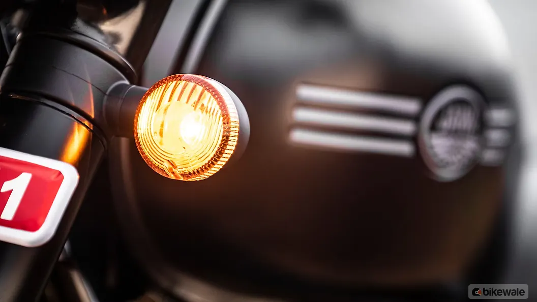 Jawa 42 Front Turn Indicators Image BikeWale