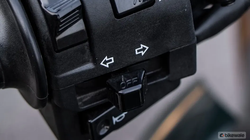Yamaha FZ25 Turn Indicators Switch Image – BikeWale