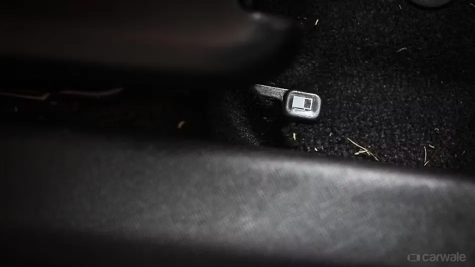 Altroz Boot Release Lever/Fuel Lid Release Lever Image, Altroz Photos