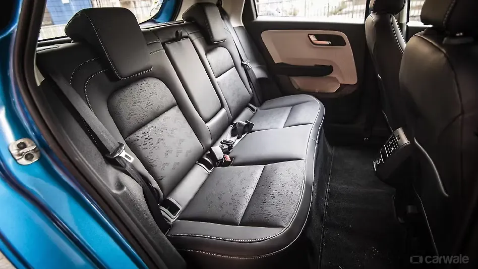 Altroz Rear Seats Image, Altroz Photos in India CarWale