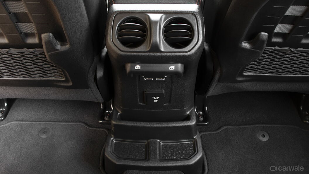 Discontinued Jeep Wrangler 2021 Rear Row Charging Point