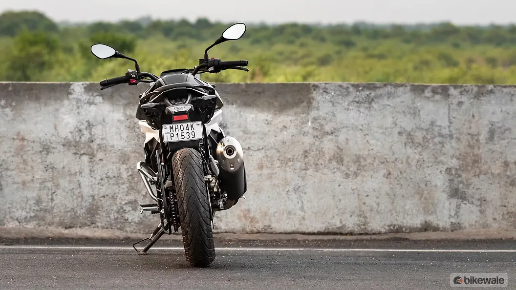 BMW G 310 R [2021] Rear View Image – BikeWale