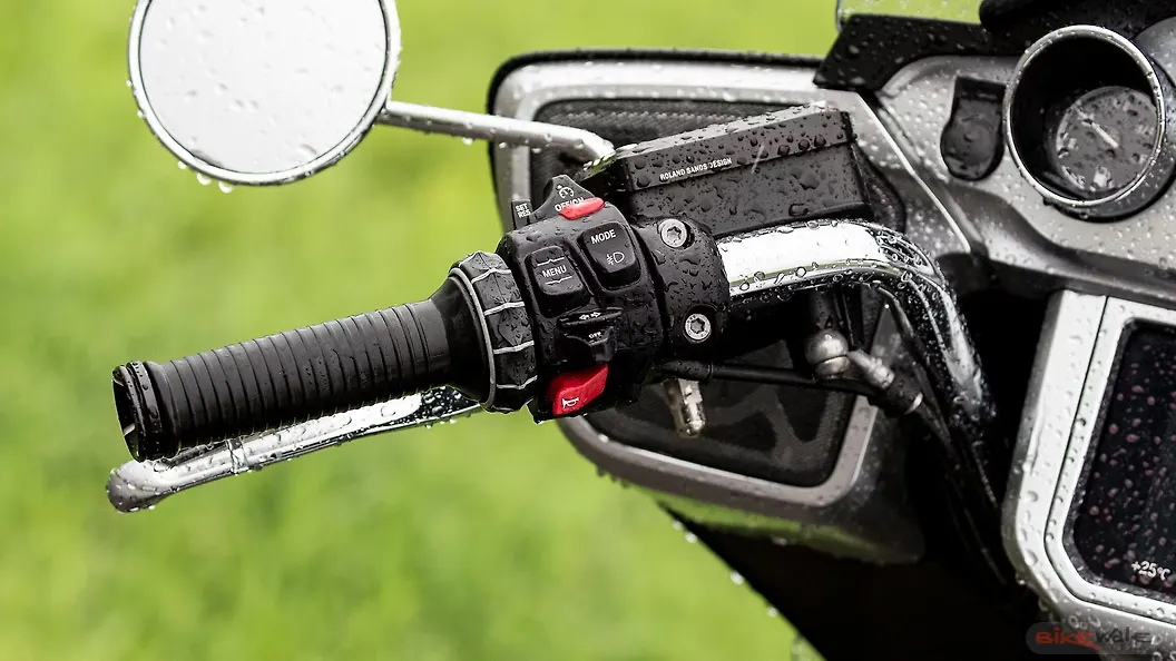 BMW R18 Multifunction Switchgear Right Image – BikeWale