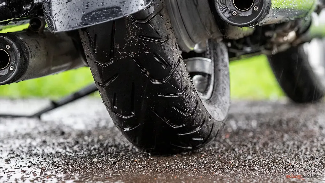 BMW R18 Rear Tyre Image – BikeWale