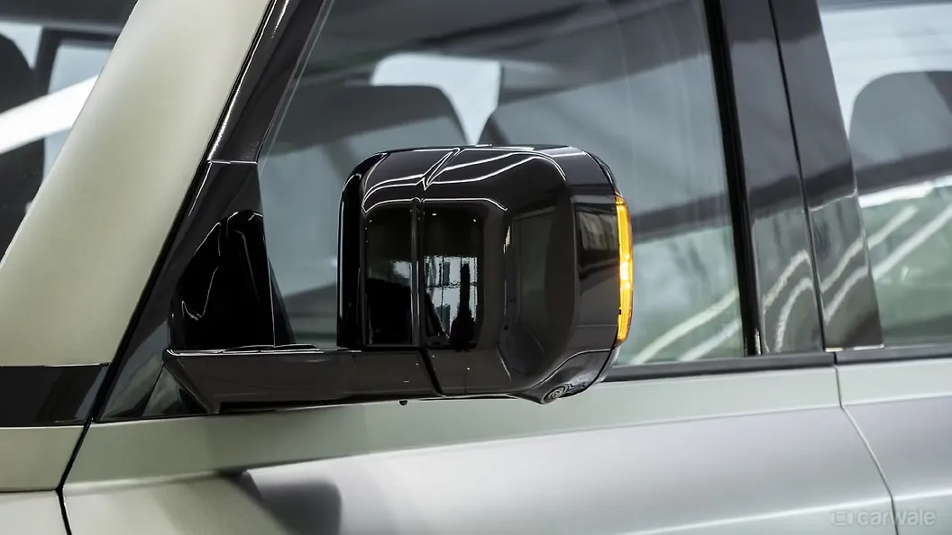 Defender ORVM Blinker Image, Defender Photos in India - CarWale