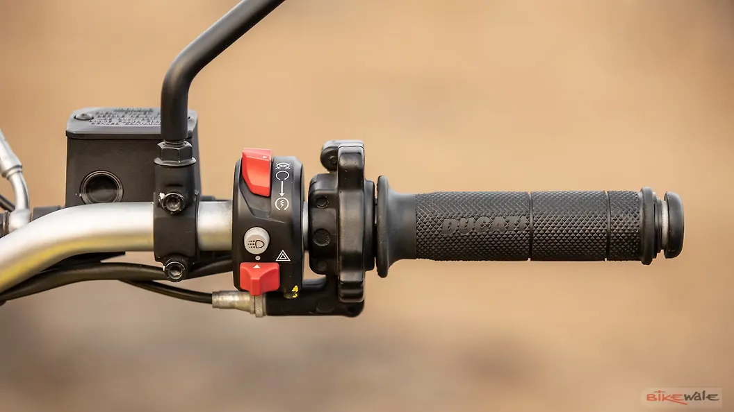 ducati scrambler usb port
