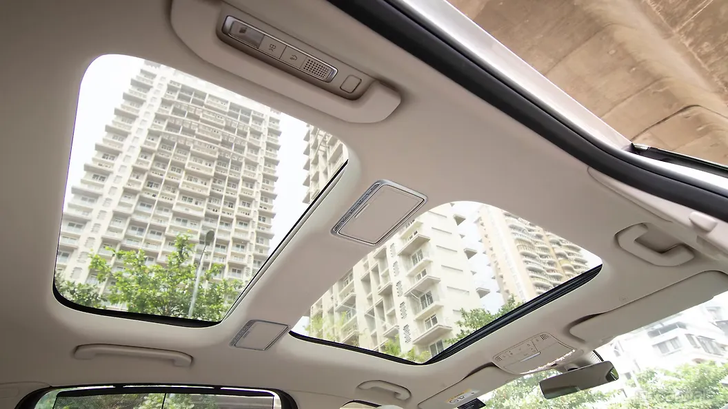 EClass Sunroof/Moonroof Image, EClass Photos in India CarWale