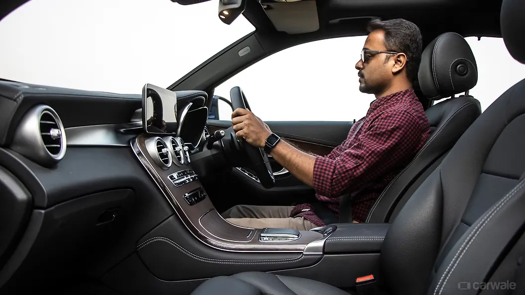 GLC Front Row Seats Image, GLC Photos in India CarWale
