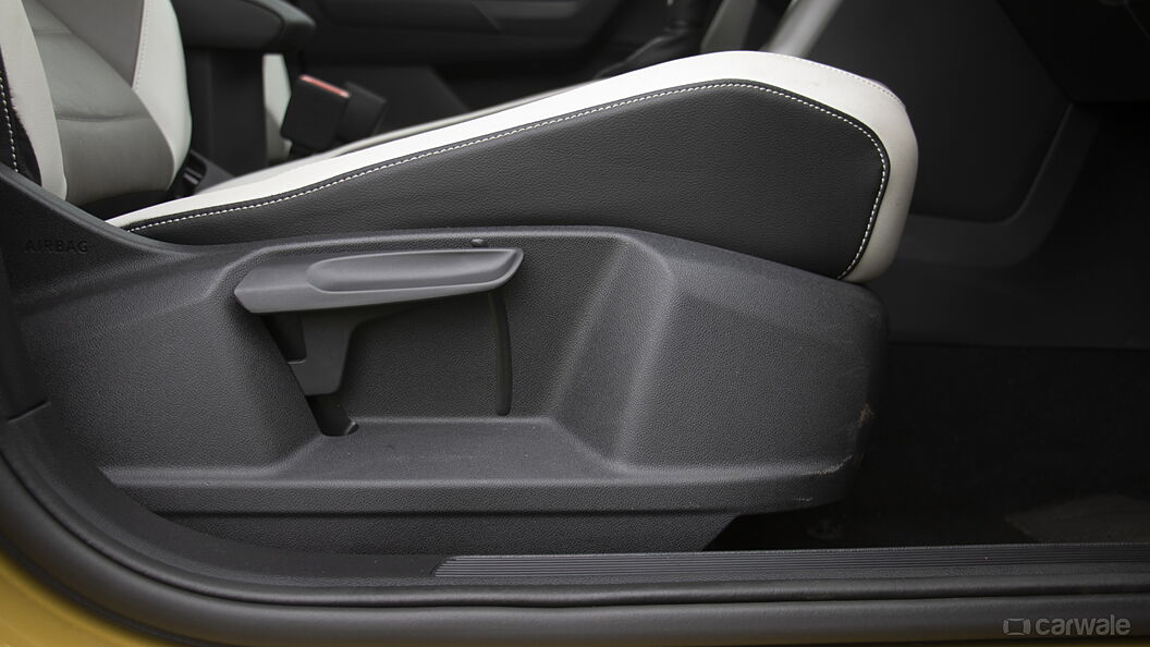 Volkswagen T-Roc Seat Adjustment Manual for Driver