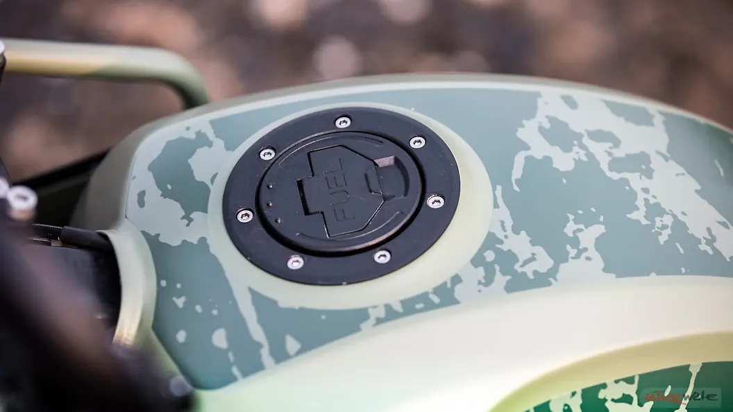 Royal Enfield Himalayan Fuel Tank Image BikeWale