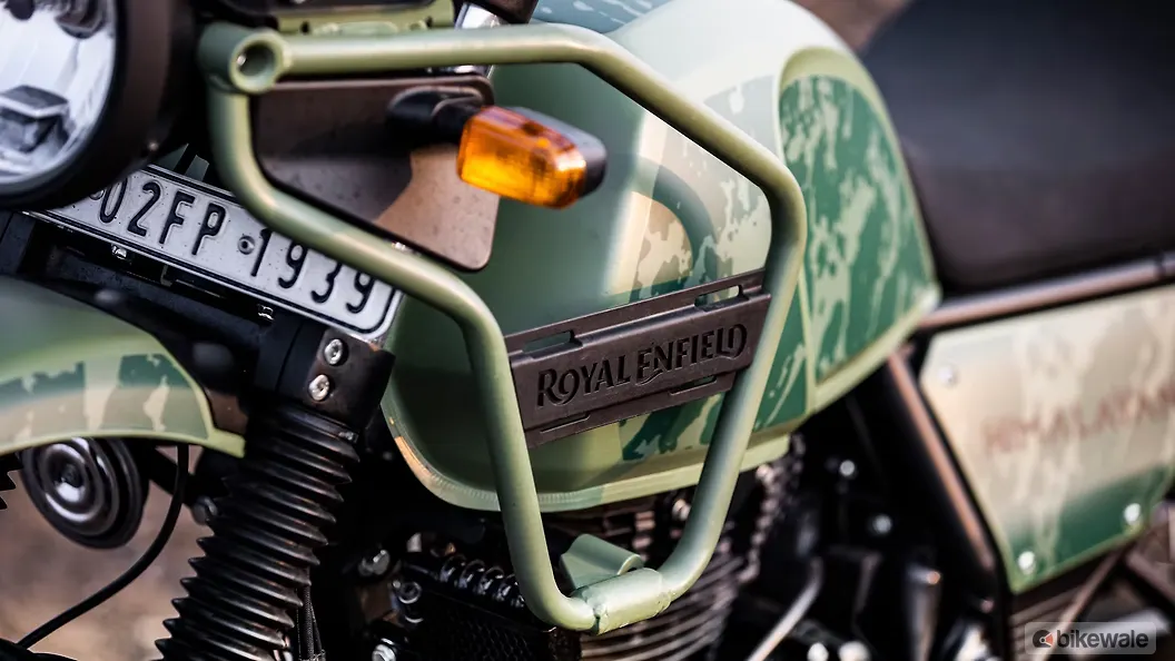 Royal Enfield Himalayan [2015-2023] Rear View Image – BikeWale