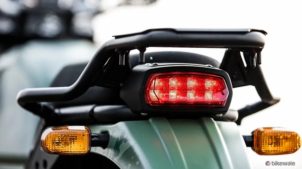 Royal Enfield Himalayan [2015-2023] Rear Fender Image – BikeWale