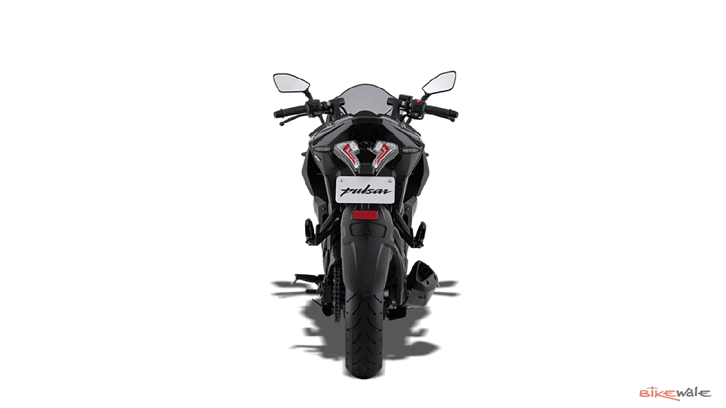 Bajaj Pulsar RS 200 Right Side View Image – BikeWale