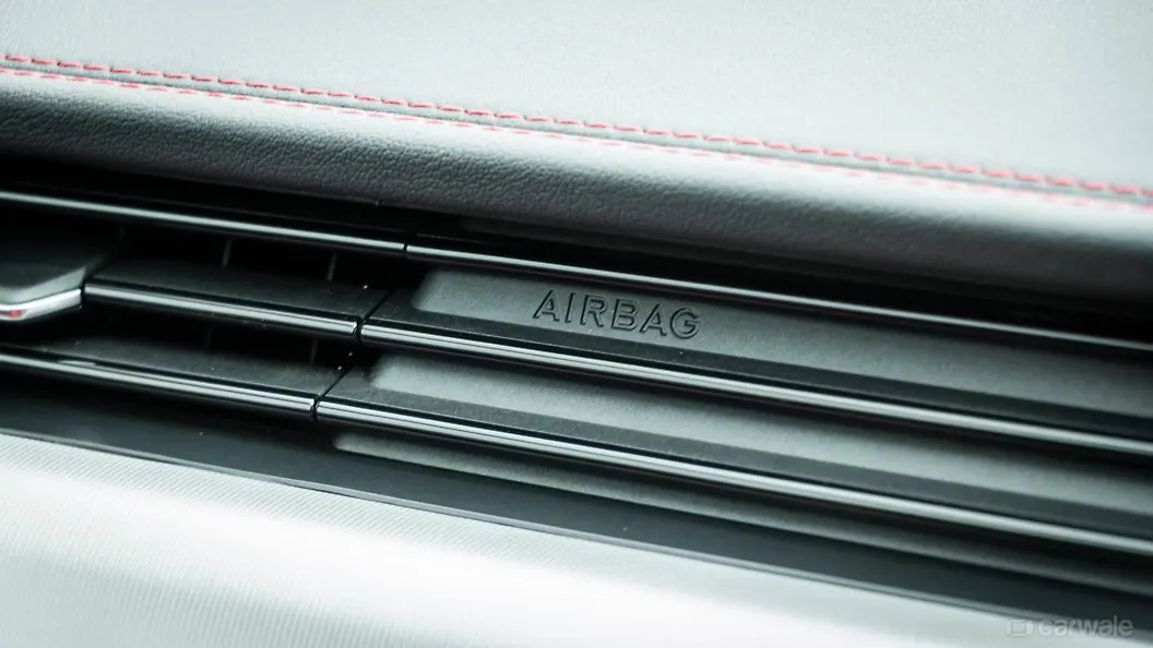 FPace Front Passenger Airbag Image, FPace Photos in India CarWale