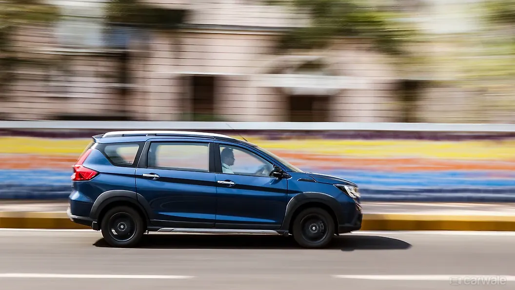 Discontinued Maruti Suzuki XL6 2019 Right Side View