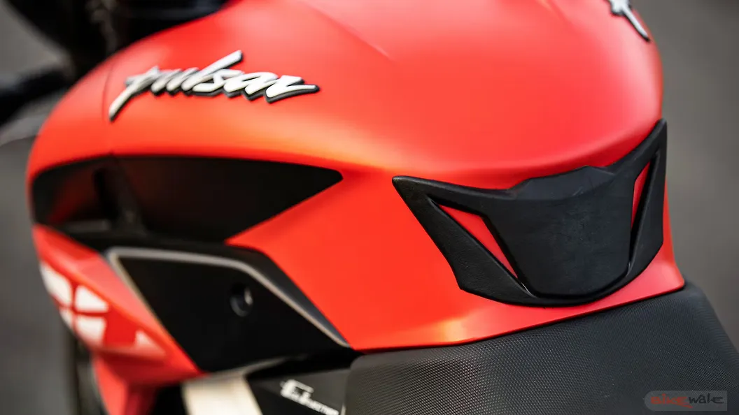 Bajaj Pulsar NS200 Fuel Tank Image BikeWale