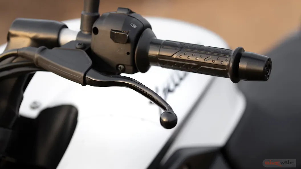 Bajaj Pulsar NS160 Multifunction Switchgear Right Image BikeWale