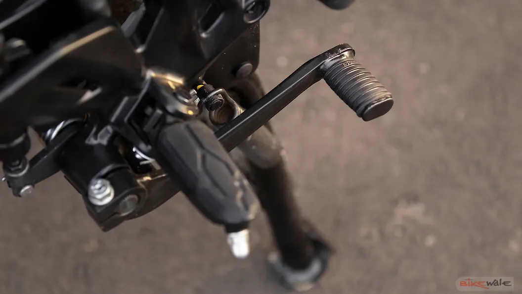 pulsar 200 ns footrest price