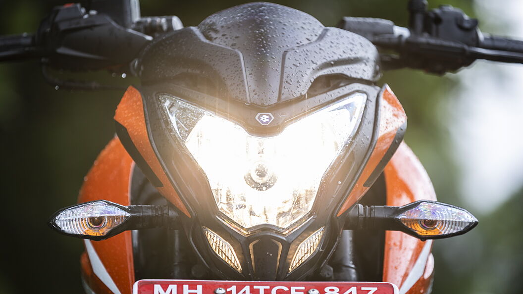 Pulsar 125 hot sale headlight price