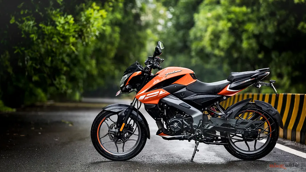 Bajaj Pulsar NS125 Front View Image – BikeWale