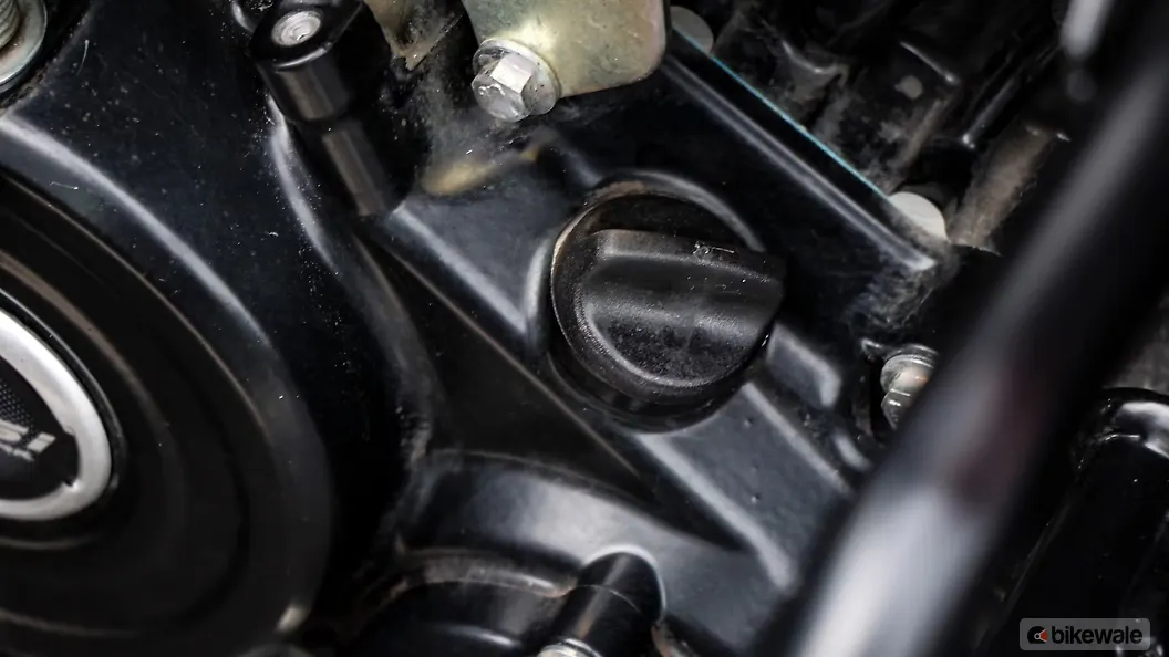 Bajaj Pulsar NS125 Engine Oil Level Indicator Image BikeWale