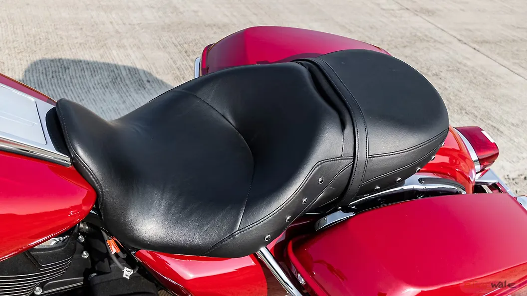 Harley Davidson Road King Tail Light Image BikeWale