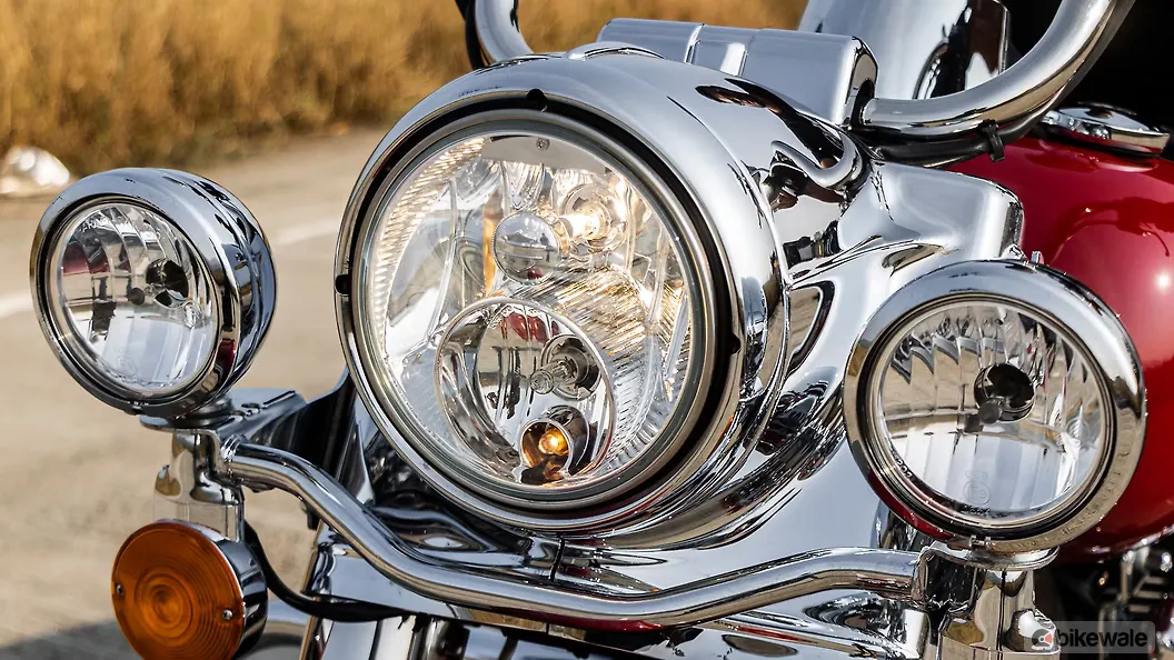 HarleyDavidson Road King Side Stand Image BikeWale